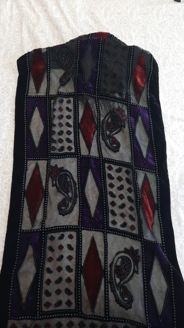 Pañuelo tipo chal nuevo sin estrenar