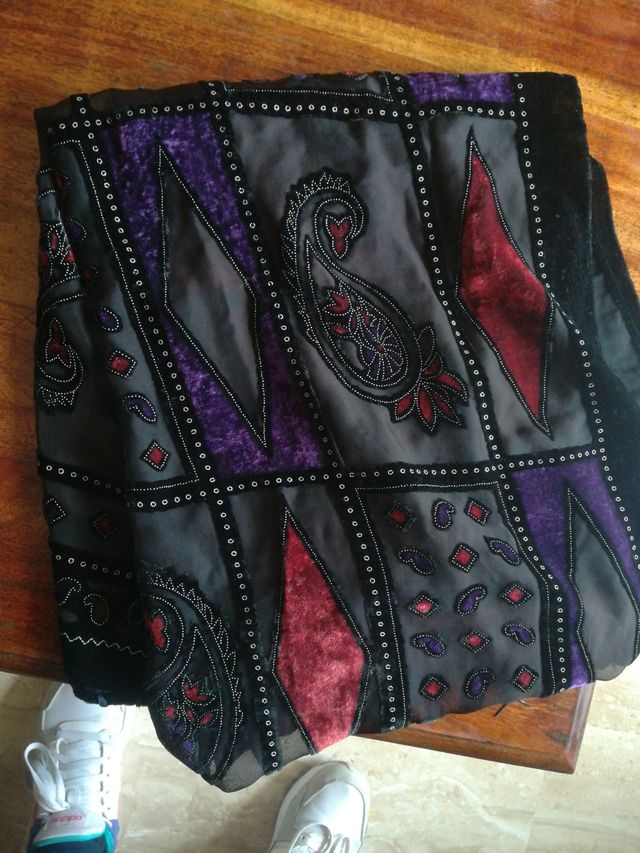 Pañuelo tipo chal nuevo sin estrenar