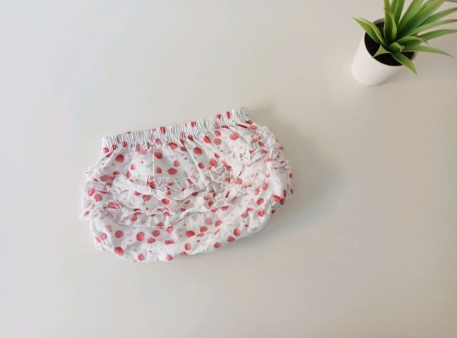 Cubrepañal/culetin/culotte/braguita bebé fresas
