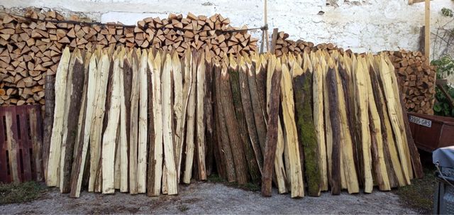 Venta de leña para chimenea y estacas de segunda mano por 95 € en