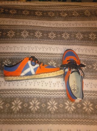 Zapatillas Munich esparto Talla 38 de segunda mano por 20 EUR en Granada en  WALLAPOP