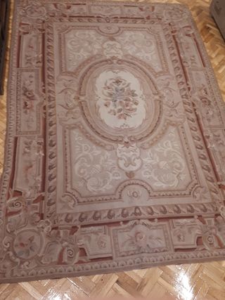 ALFOMBRA BECARA de segunda mano por 250 EUR en Madrid en WALLAPOP