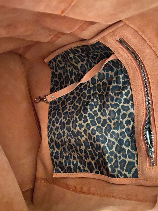 Bolso grande ante calavera