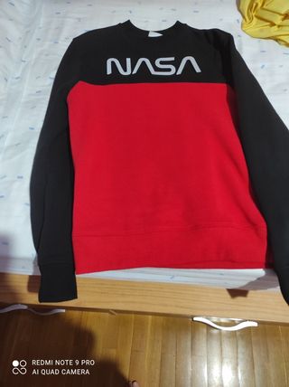 Sudadera negro\\/rojo nasa de segunda mano por 10 EUR en Alcobendas en  WALLAPOP