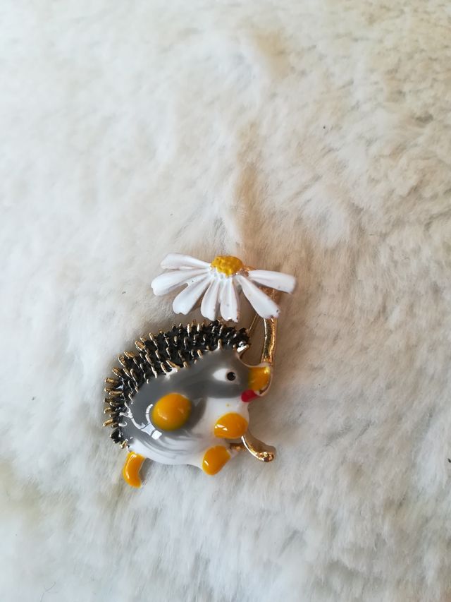 Broche erizo margarita nuevo