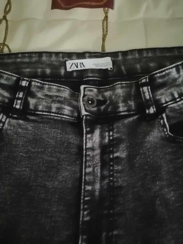 Pantalones Zara