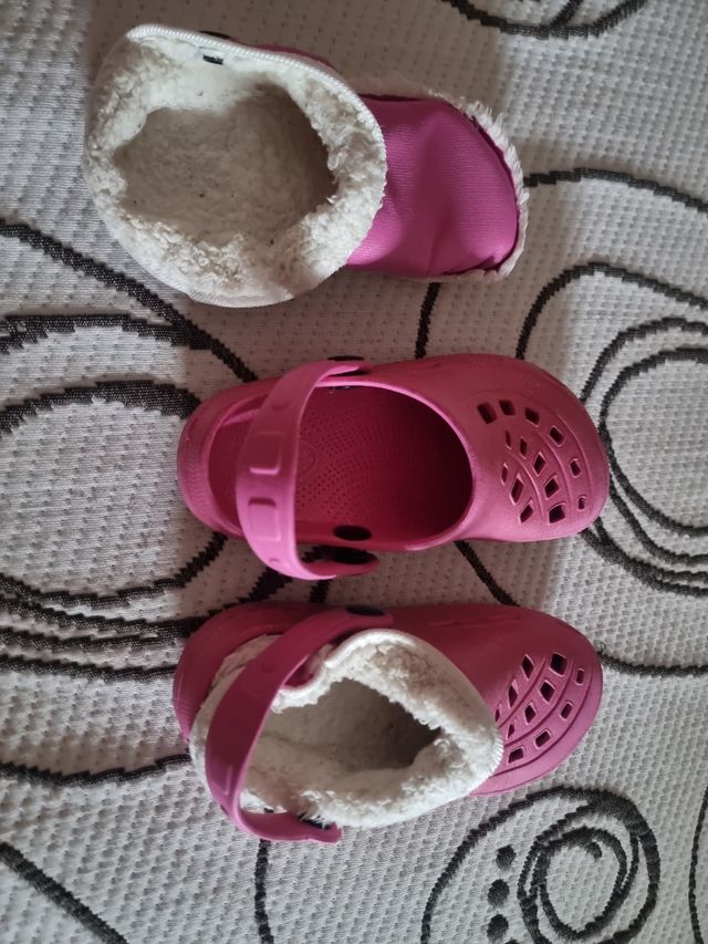 27 28  tipo crocs rosa brillante