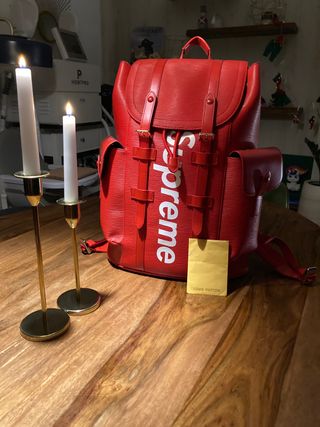 mochila supreme x louis vuitton