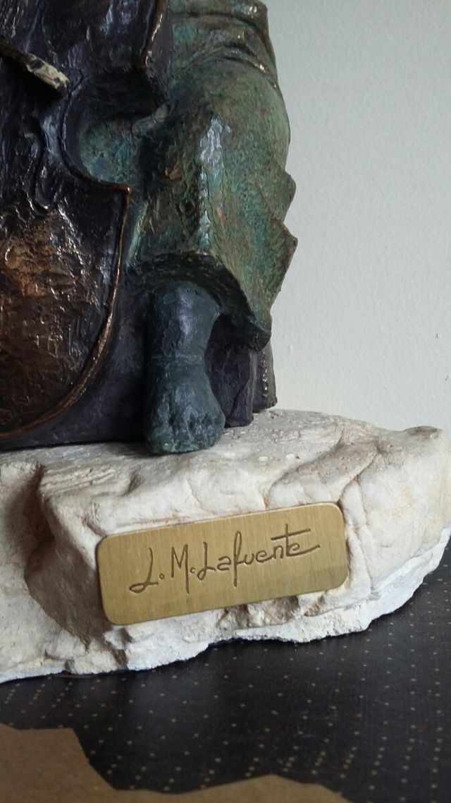 Escultura de L.M. Lafuente - bronce.