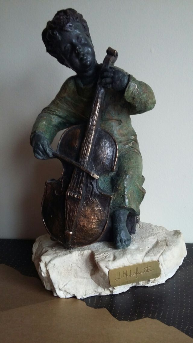 Escultura de L.M. Lafuente - bronce.