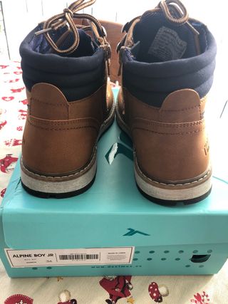 Botas Tenth Decimas de segunda mano por 10 EUR en Infiesto en WALLAPOP