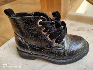 PIDE YA botas con cordones. Botas negras. Botas bajas. Botas con strass.  Botas con brillo. Botas moteras.