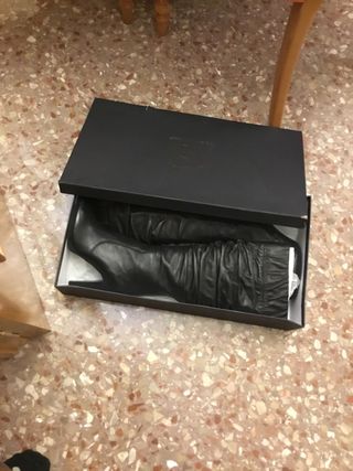 Botas altas arrugadas de piel con tacón. Nuevas de segunda mano por 27 EUR  en Mislata en WALLAPOP