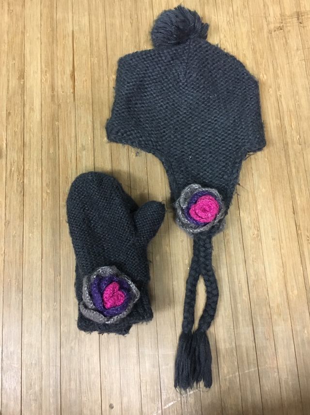 Gorro y manoplas niña