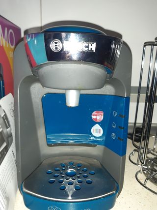 Cafetera tassimo Suny de Bosch y dispensador. de segunda mano por 29 EUR en  Getafe en WALLAPOP