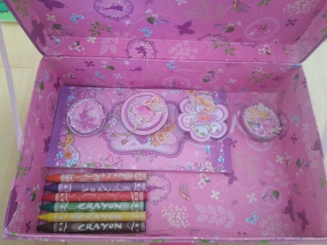 Caja de hadas infantil con papelería a juego