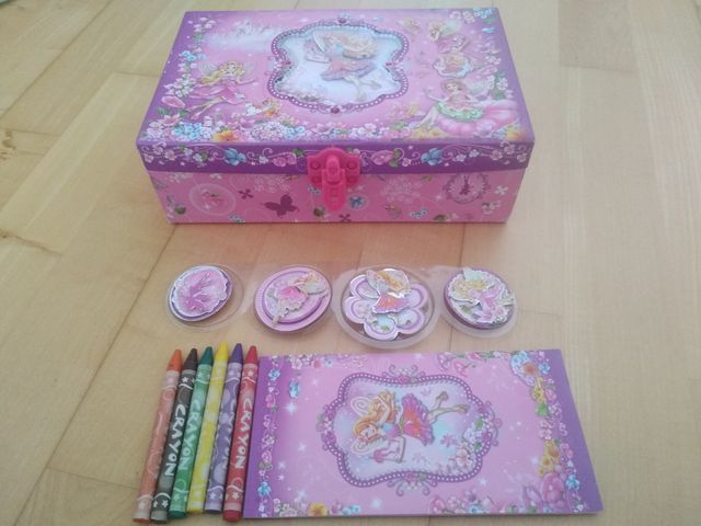 Caja de hadas infantil con papelería a juego