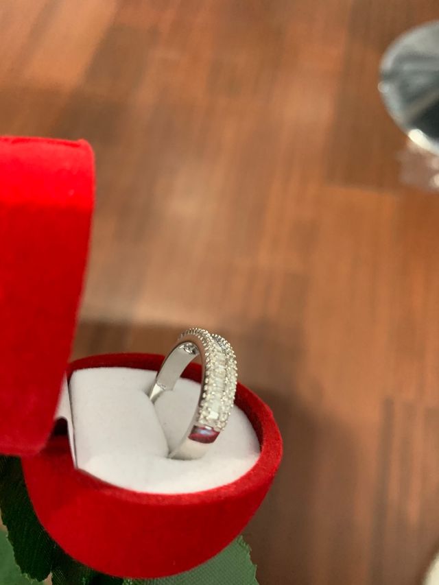 Media alianza oro y diamantes