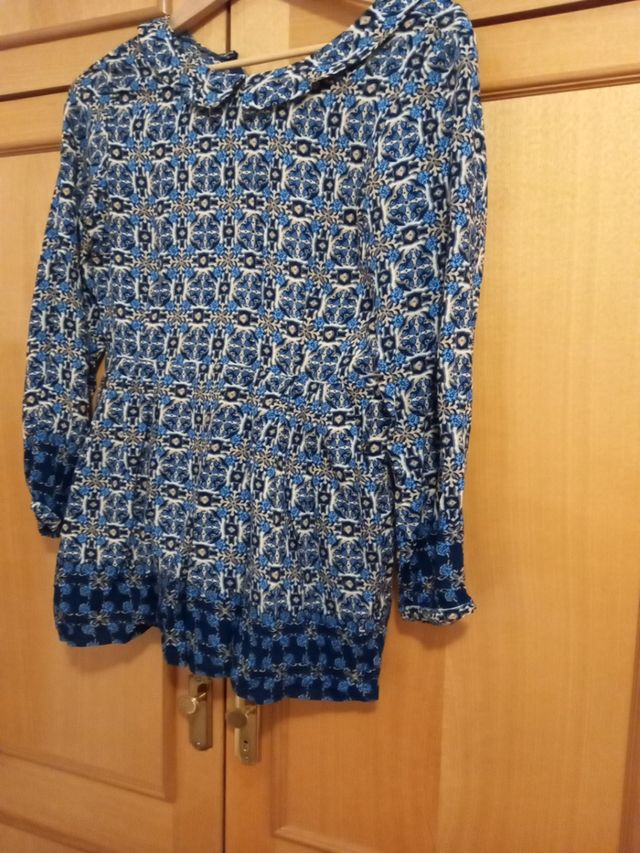 mono pantalón por encima de rodilla tonos azules