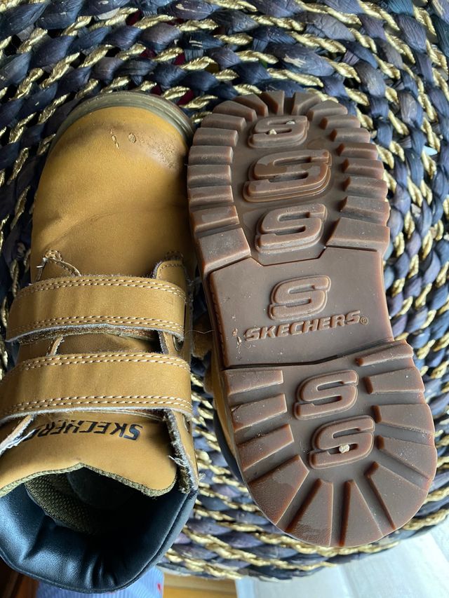Botas Skechers niño talla 26