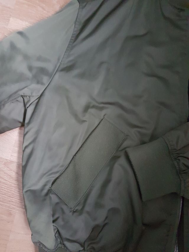 Bomber ligera de Pull&Bear