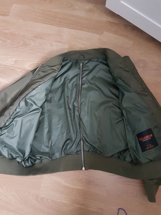 Bomber ligera de Pull&Bear