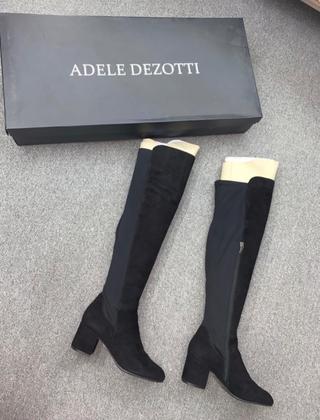 Botas negras terciopelo de segunda mano por 100 EUR en Ciempozuelos en  WALLAPOP