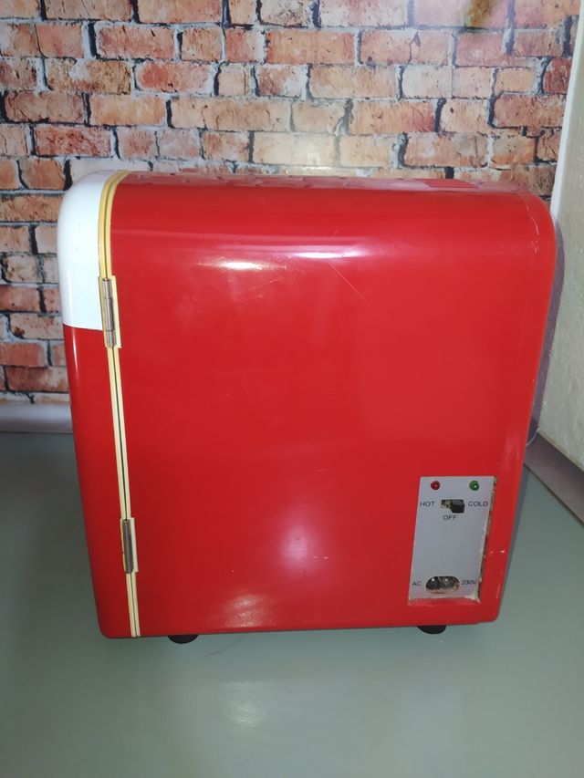 nevera pequeña Cocacola