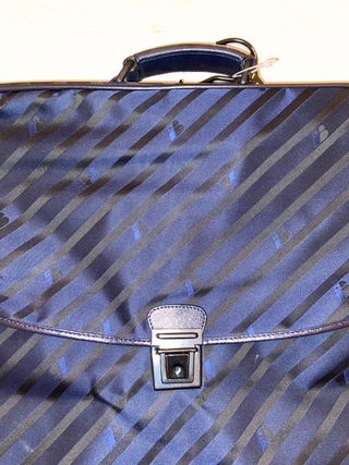 Porta trajes vintage Iberia de segunda mano por 18 EUR en Madrid en WALLAPOP