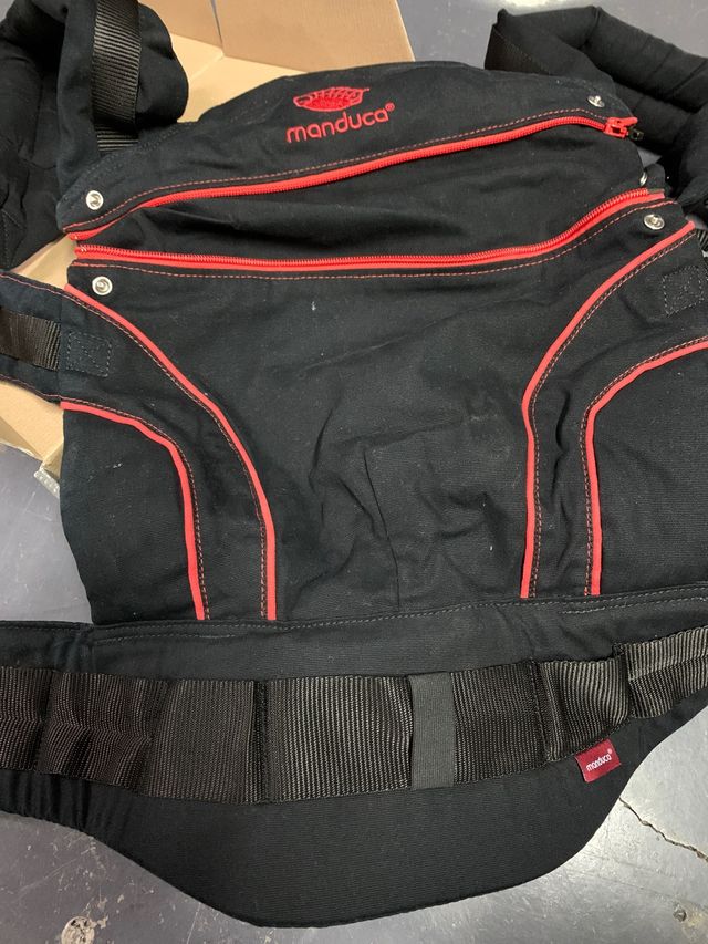 Manduca negra y roja