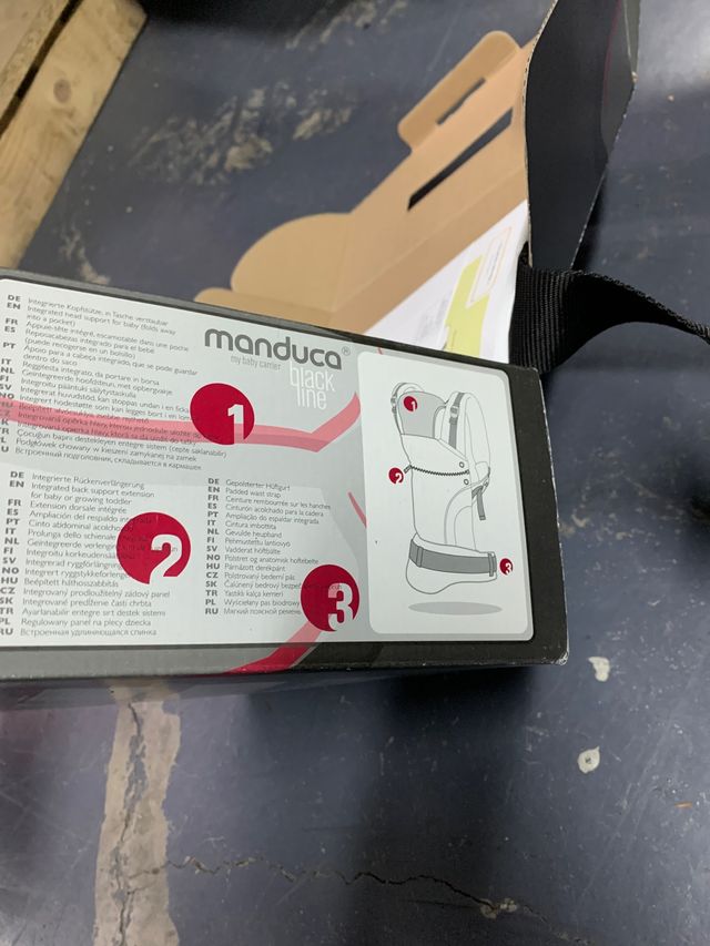 Manduca negra y roja