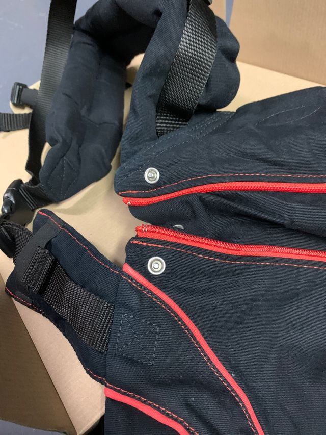 Manduca negra y roja