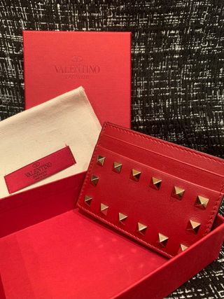 Cartera \\/ tarjetero Valentino ORIGINAL NUEVO de segunda mano por 80 EUR en  Barcelona en WALLAPOP