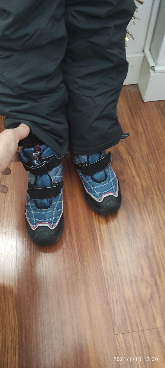 MONO ESQUÍ Y BOTAS MONTAÑA NIÑO