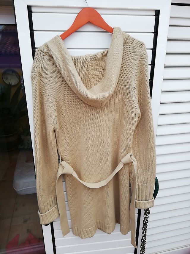 chaqueta de punto con capucha