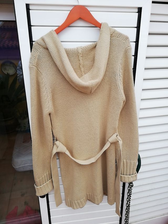 chaqueta de punto con capucha