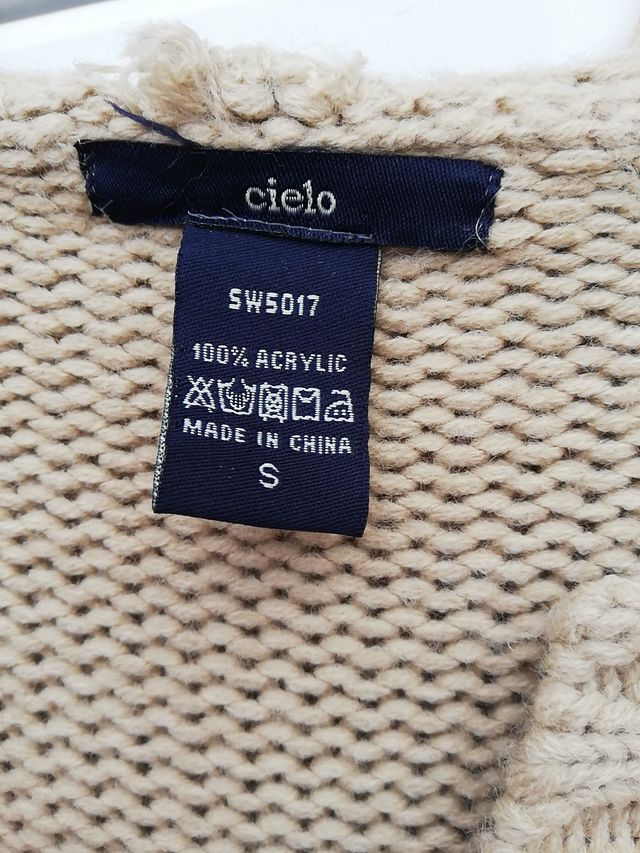 chaqueta de punto con capucha