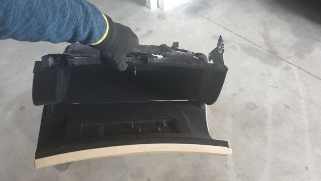 Guantera beige Mercedes clase S W221 A2216800126