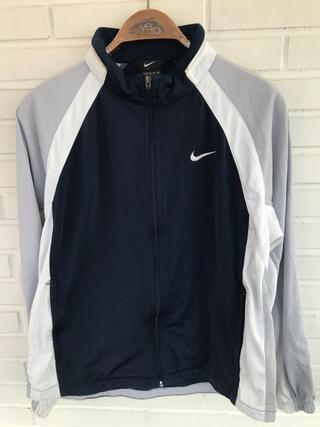 VINTAGE chaqueta chandal NIKE talla 18-20 de segunda mano por 20 EUR en  Alicante en WALLAPOP