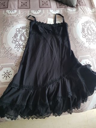 Vestido corto negro Charo Ruiz de segunda mano por 90 EUR en Terrassa en  WALLAPOP