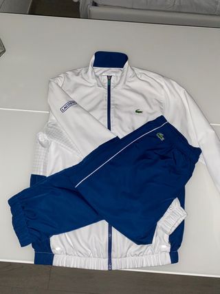 Chandal Lacoste de segunda mano por 125 EUR en Barcelona en WALLAPOP