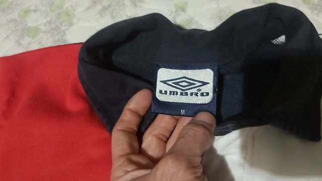 polo fútbol umbro