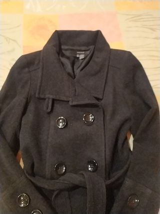 CHAQUETA PAÑO MUJER, ZARA BASIC. SE ACEPTAN OFERTA de segunda mano por 1  EUR en Santa Margarida i els Monjos en WALLAPOP