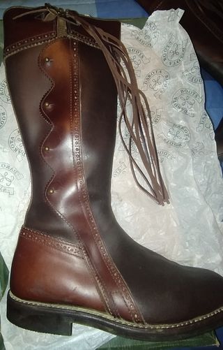 Botas equitación Valverde del Camino de segunda mano por 80 EUR en Tobarra  en WALLAPOP