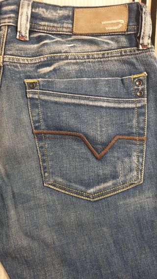 Pantalones Jeans Diesel Hombre de segunda mano por 29 EUR en Mataró en  WALLAPOP