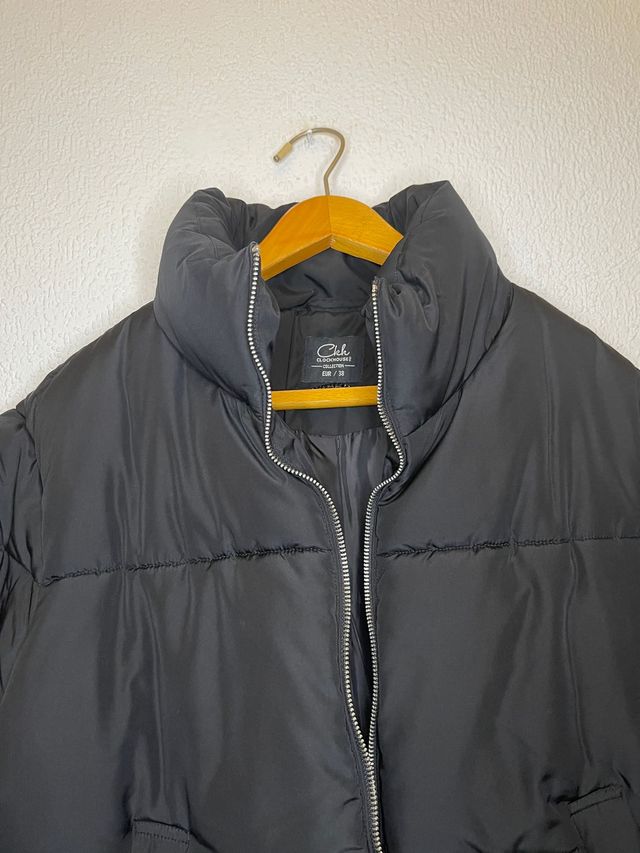 Abrigo corto acolchadito a la cintura