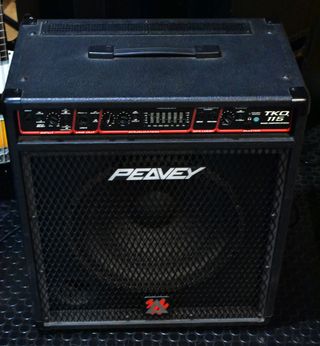 Peavey TKO 115, amplificador para bajo de segunda mano por 250 EUR en  Tarragona en WALLAPOP