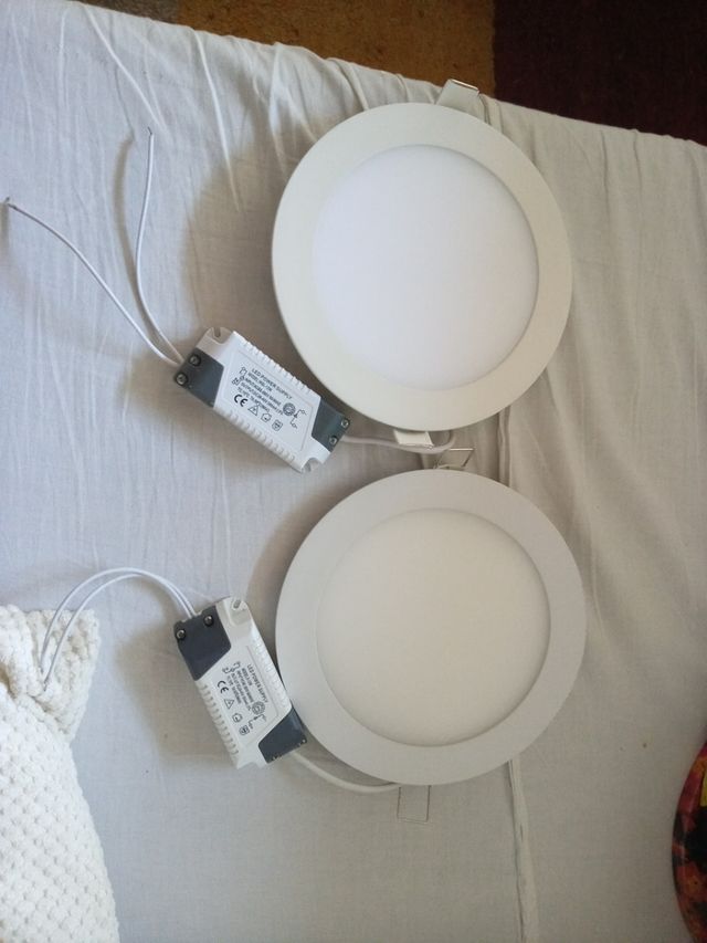 2 focos leds empotrable nuevo de metal blanco