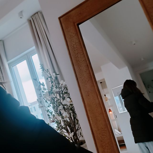 Plumifero marrón de pluma. Marca PHARD