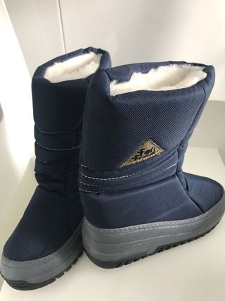 Botas nieve \\/ mujer \\/ nuevas de segunda mano por 12 EUR en Majadahonda en  WALLAPOP